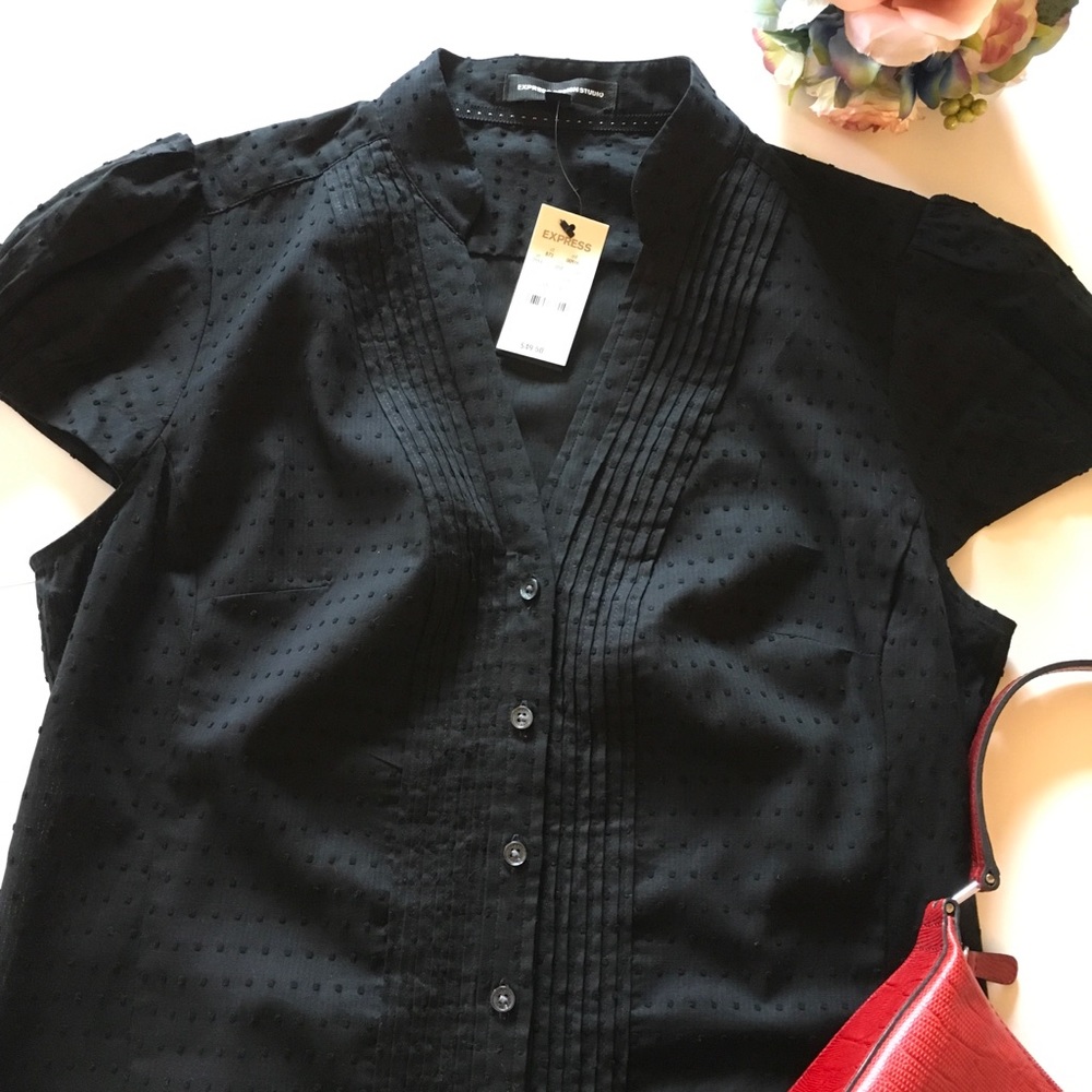 NWT Express Black Cap Sleeve Button Down Top A-1